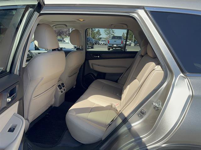 Used 2016 Subaru Outback 2.5i Limited AWD/4WD image 5