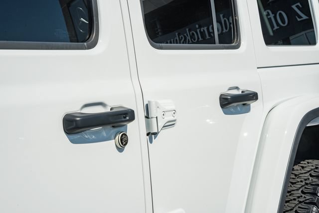 Used 2025 Jeep Wrangler Unlimited Rubicon AWD/4WD image 16