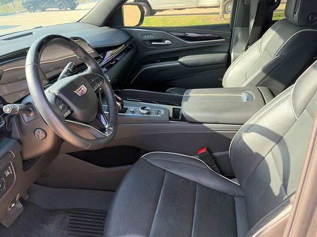 Used 2024 Cadillac Escalade Sport w/ LPO, ONYX Package image 18