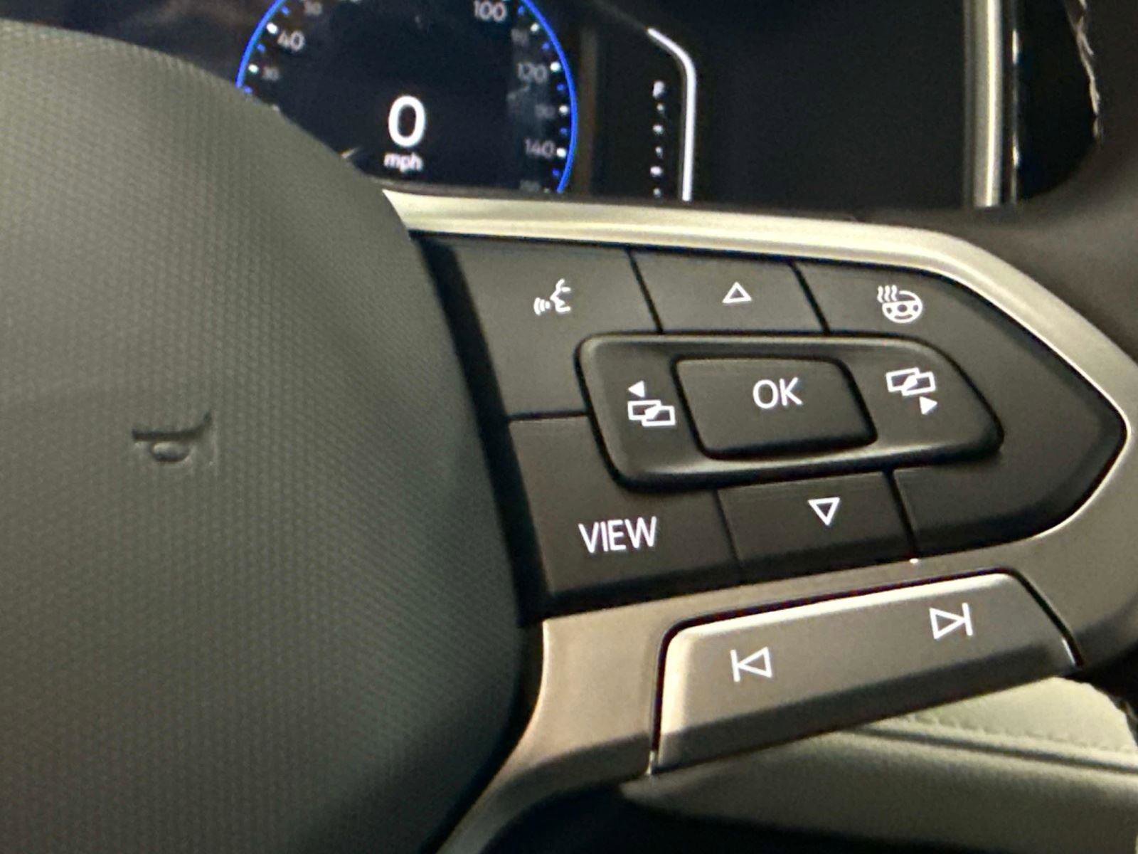 New 2026 Volkswagen Taos SEL image 17