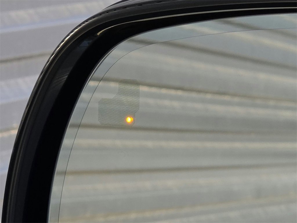 Used 2025 Land Rover Range Rover Sport Dynamic SE image 30