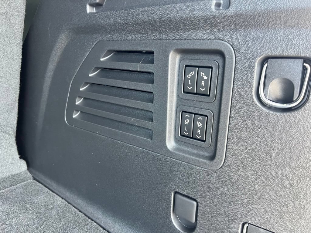 New 2026 Buick Enclave Avenir w/ Super Cruise Package FWD image 27