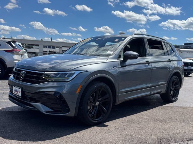 Used 2023 Volkswagen Tiguan SE R-Line AWD/4WD image 22