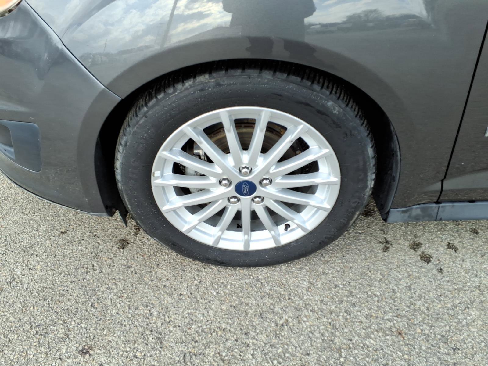 Used 2015 Ford C-MAX SE image 4