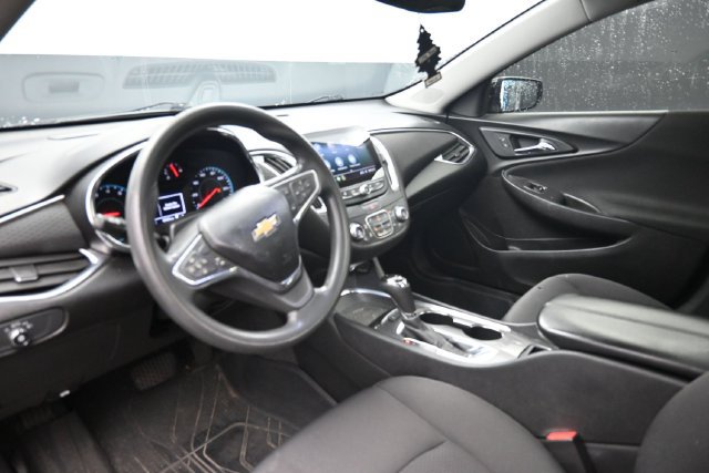 Used 2019 Chevrolet Malibu LT w/ Driver Confidence Package II FWD image 12