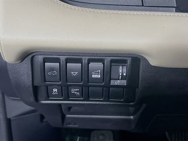 Used 2020 Subaru Ascent Limited w/ Technology Package image 12