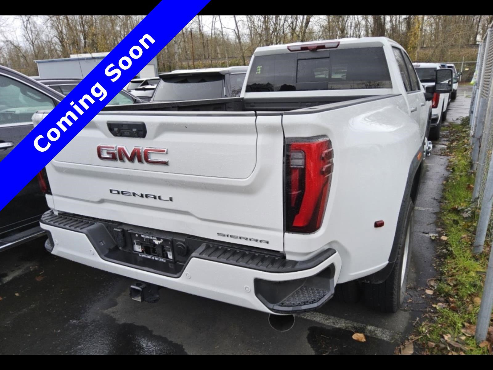 Used 2025 GMC Sierra 3500 Denali w/ Denali Reserve Package image 4