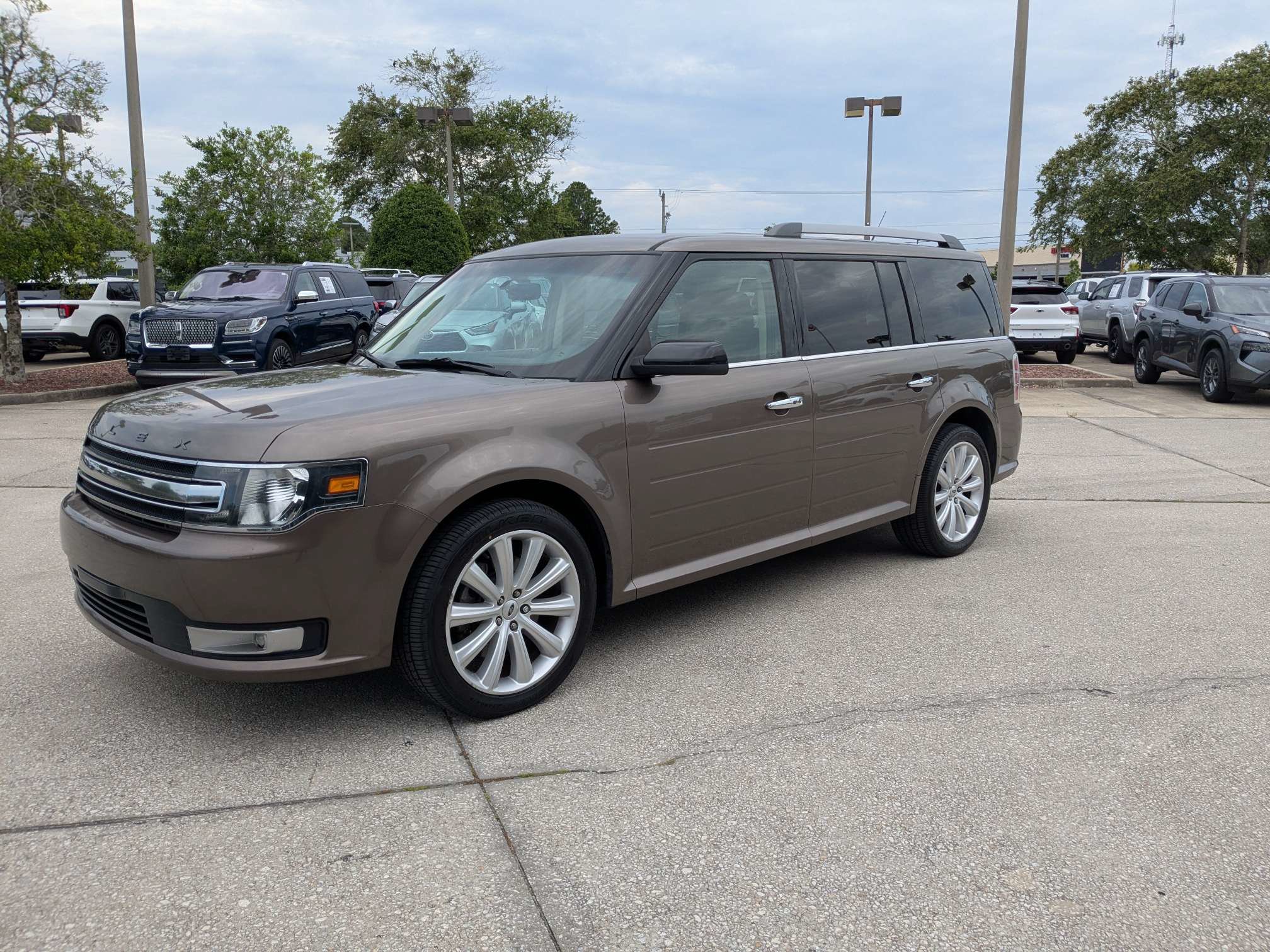 Used 2019 Ford Flex SEL w/ Equipment Group 202A FWD image 8