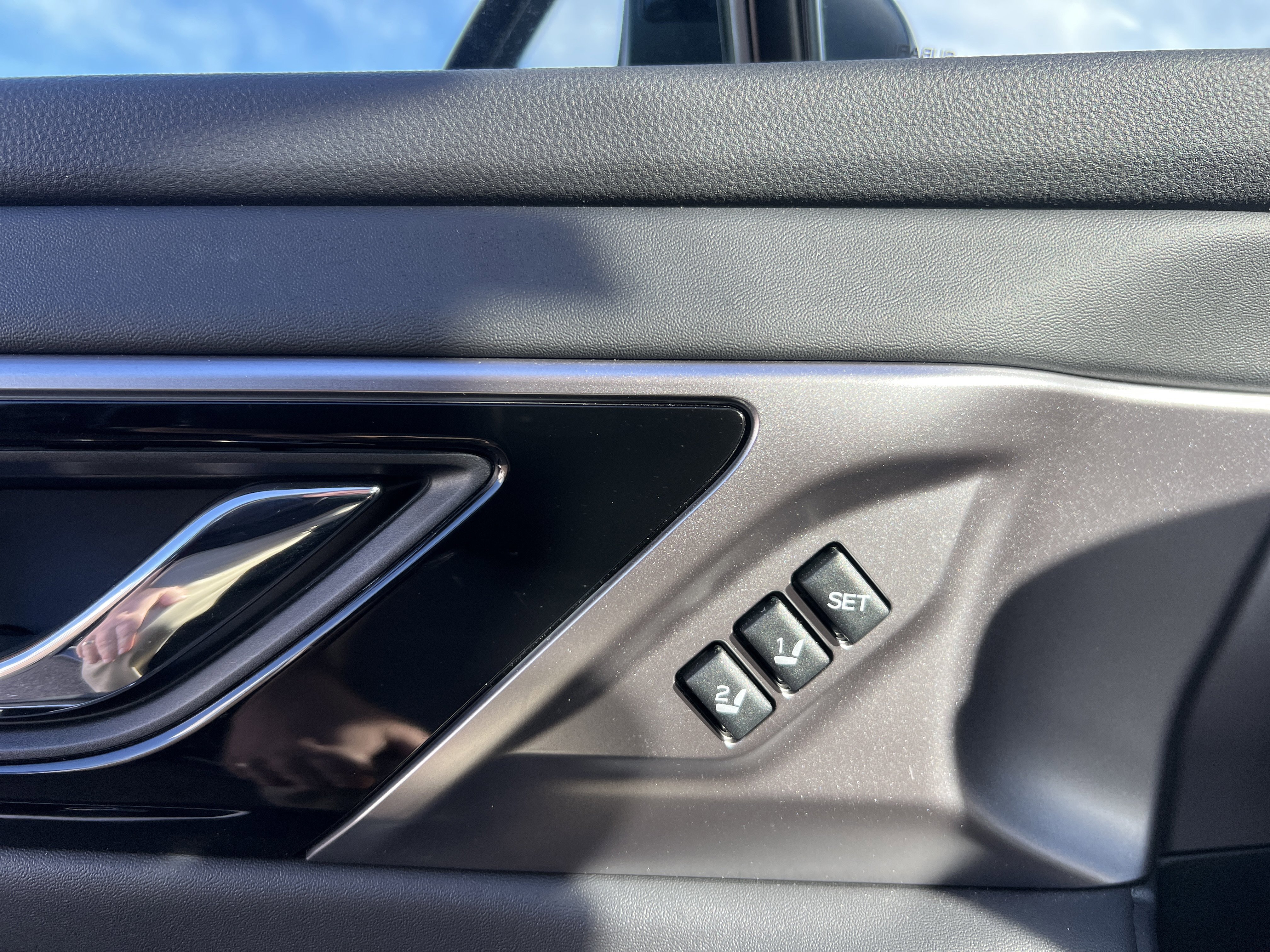 Used 2025 Subaru Legacy Limited w/ Popular Package #3 image 6