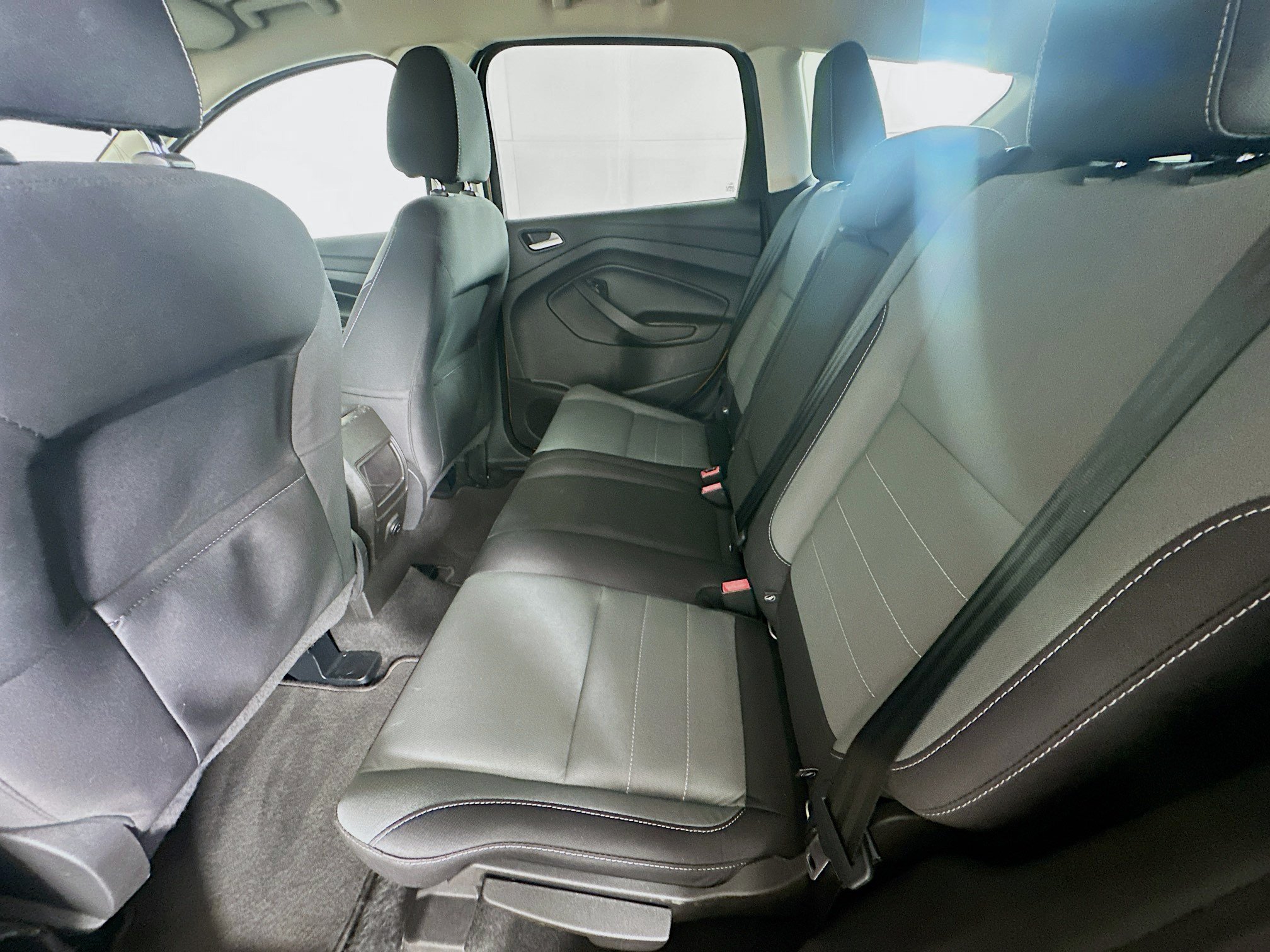 Used 2016 Ford Escape SE FWD image 25