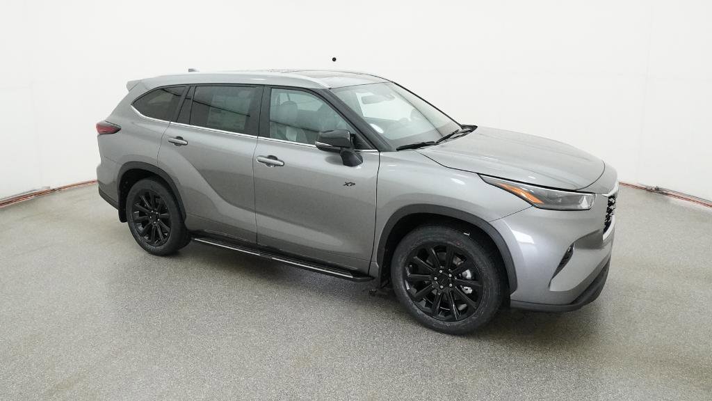 New 2025 Toyota Highlander XLE image 15