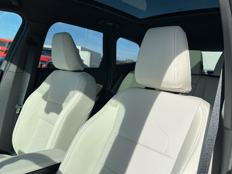 New 2026 BMW X1 xDrive28i w/ Technology Package AWD/4WD image 11