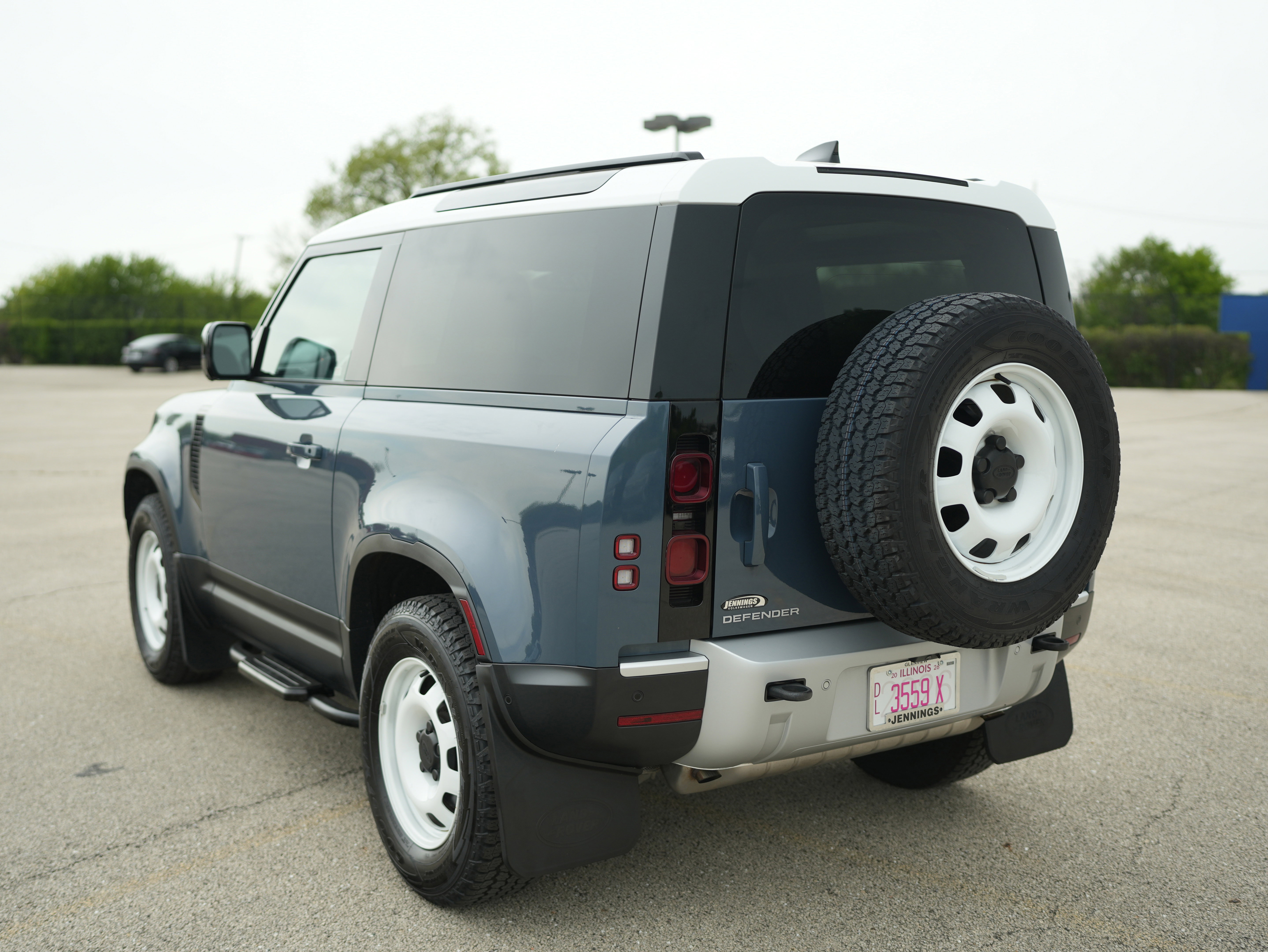 Used 2022 Land Rover Defender 90 AWD/4WD image 5