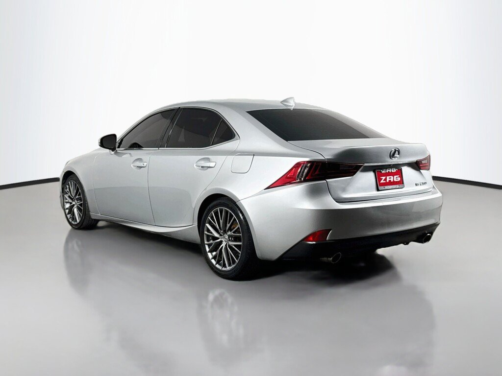 Used 2015 Lexus IS 250 w/ Navigation System Package RWD image 3