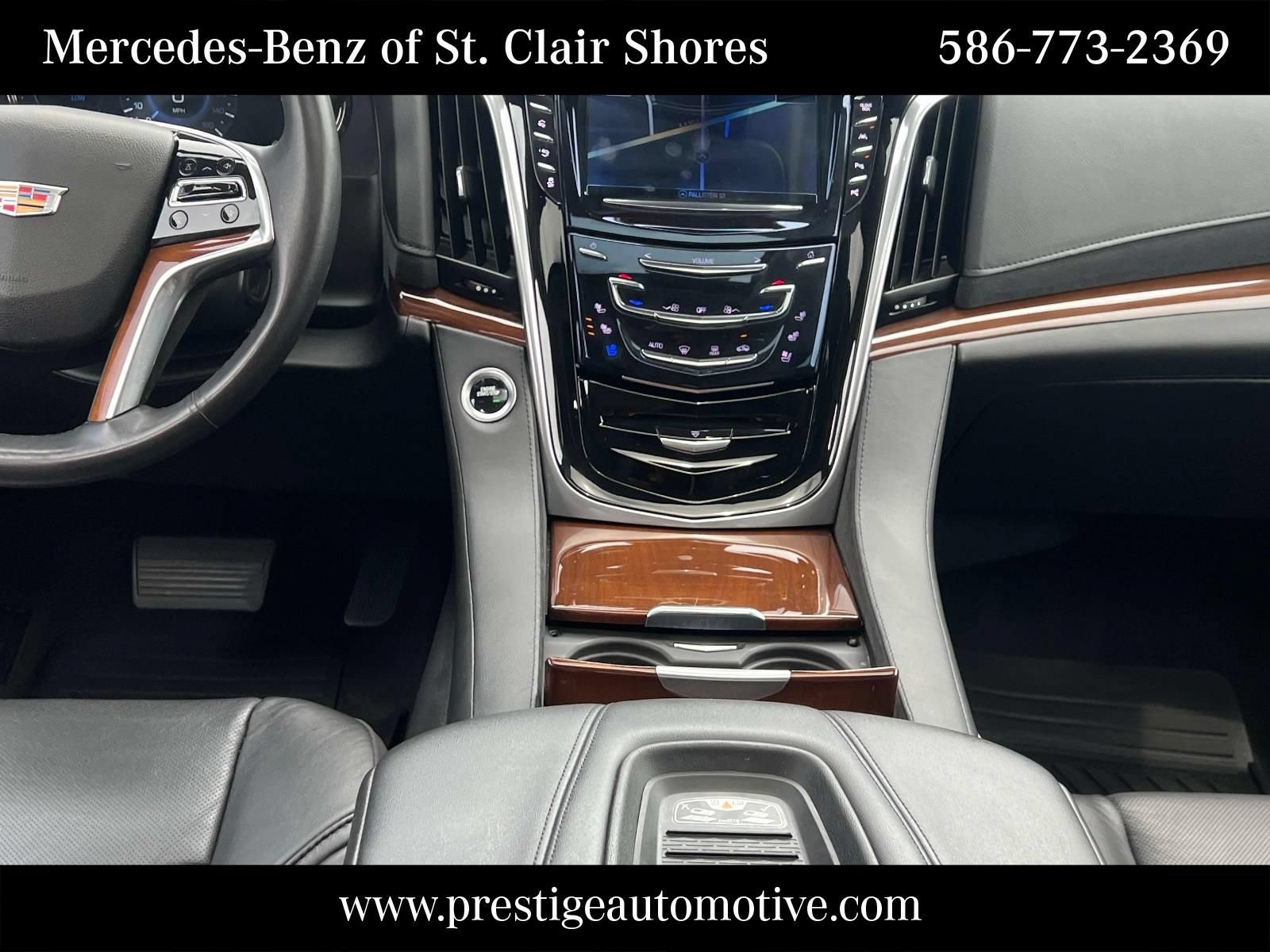 Used 2020 Cadillac Escalade ESV Luxury AWD/4WD image 20