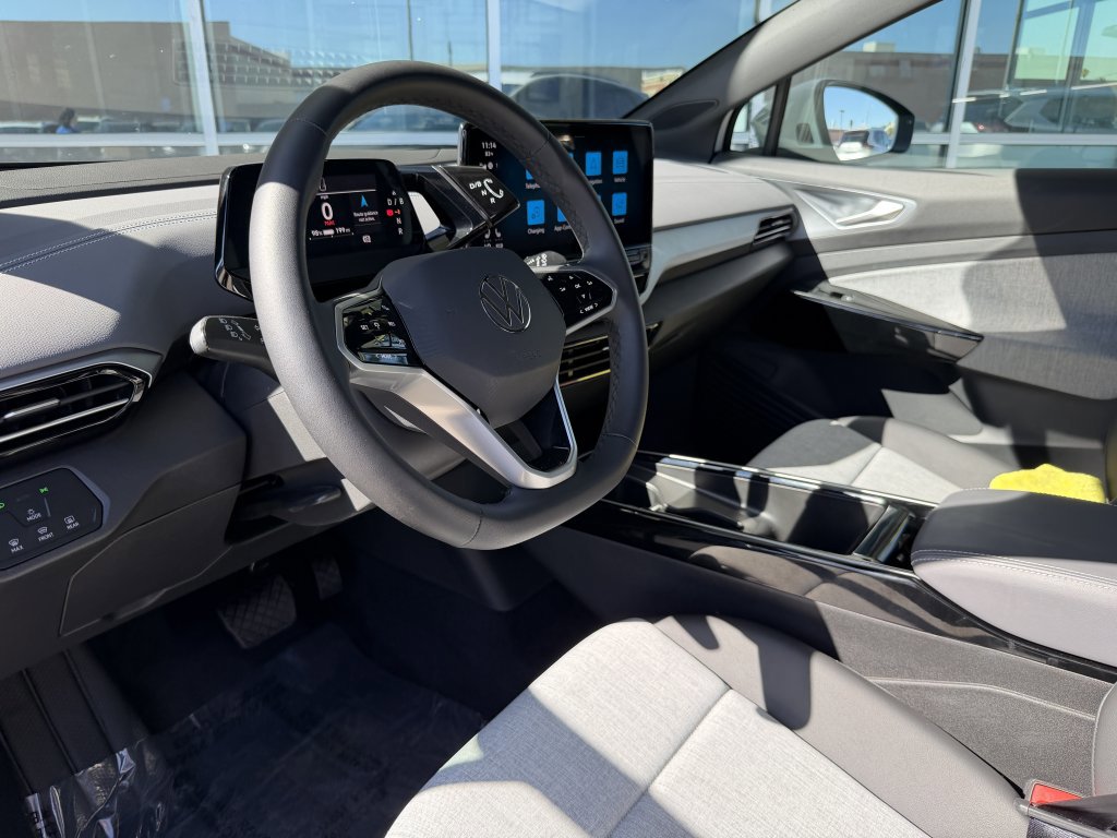 Used 2023 Volkswagen ID.4 Pro image 32