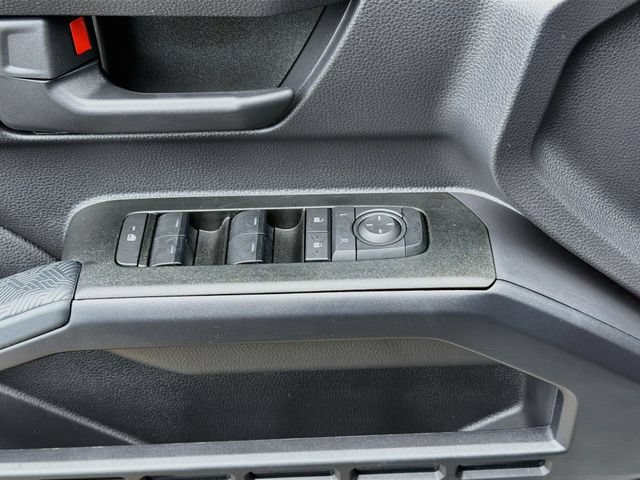 Used 2025 Toyota 4Runner SR5 AWD/4WD image 18