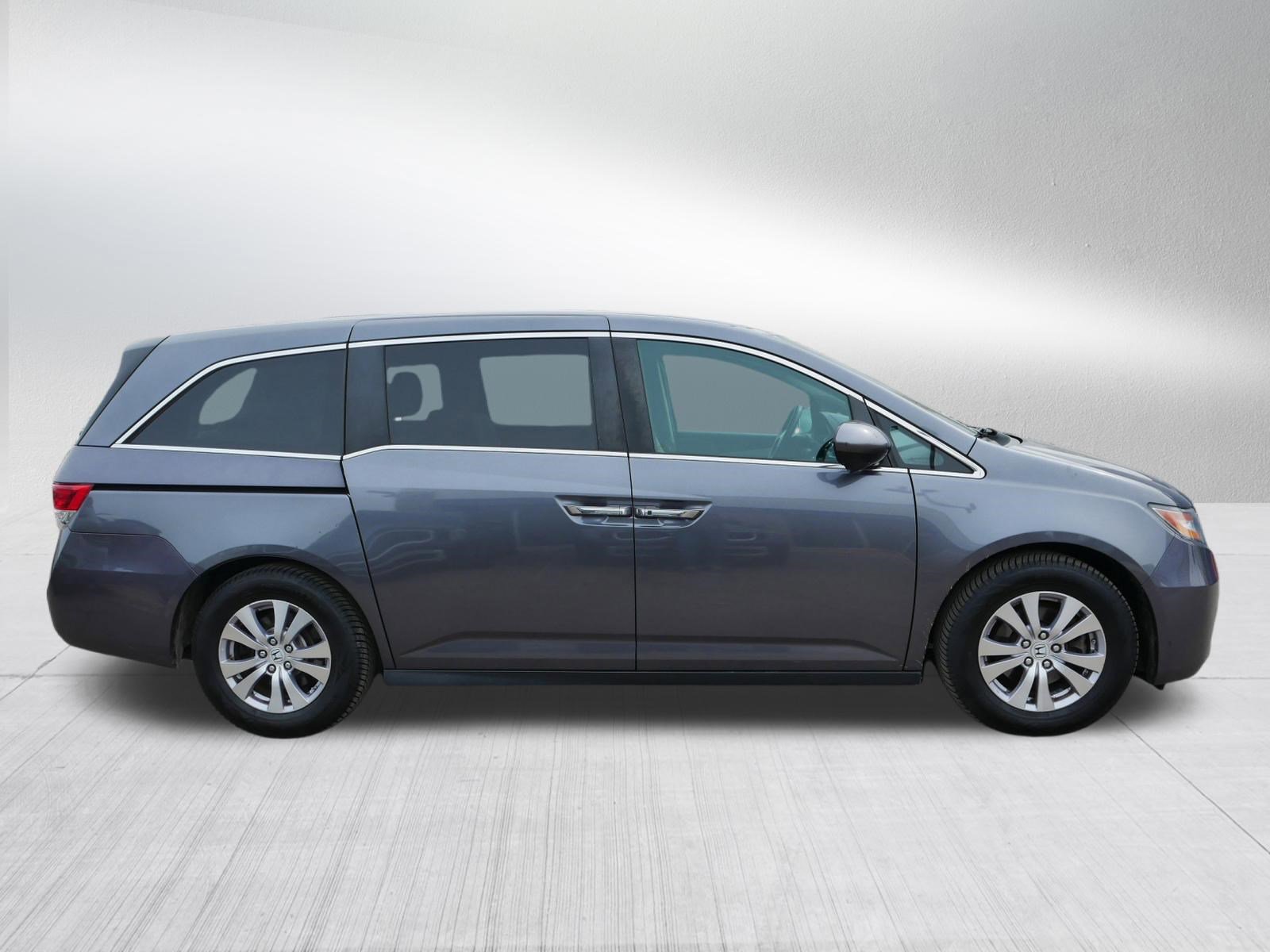 Used 2016 Honda Odyssey SE image 8