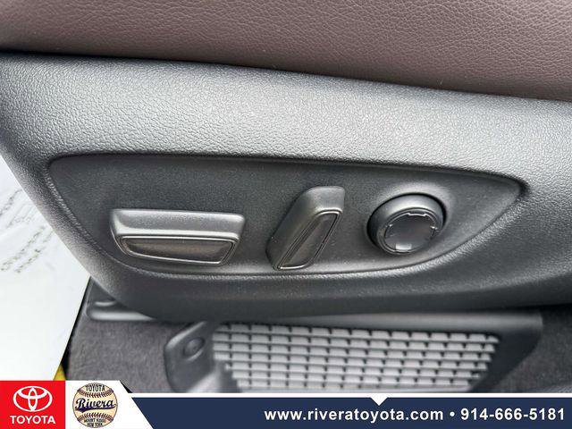 Certified 2024 Toyota Sienna Platinum image 12