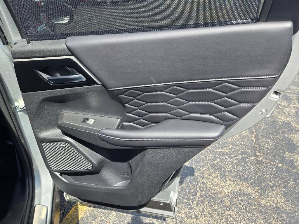 New 2026 Mitsubishi Outlander SEL AWD/4WD image 10