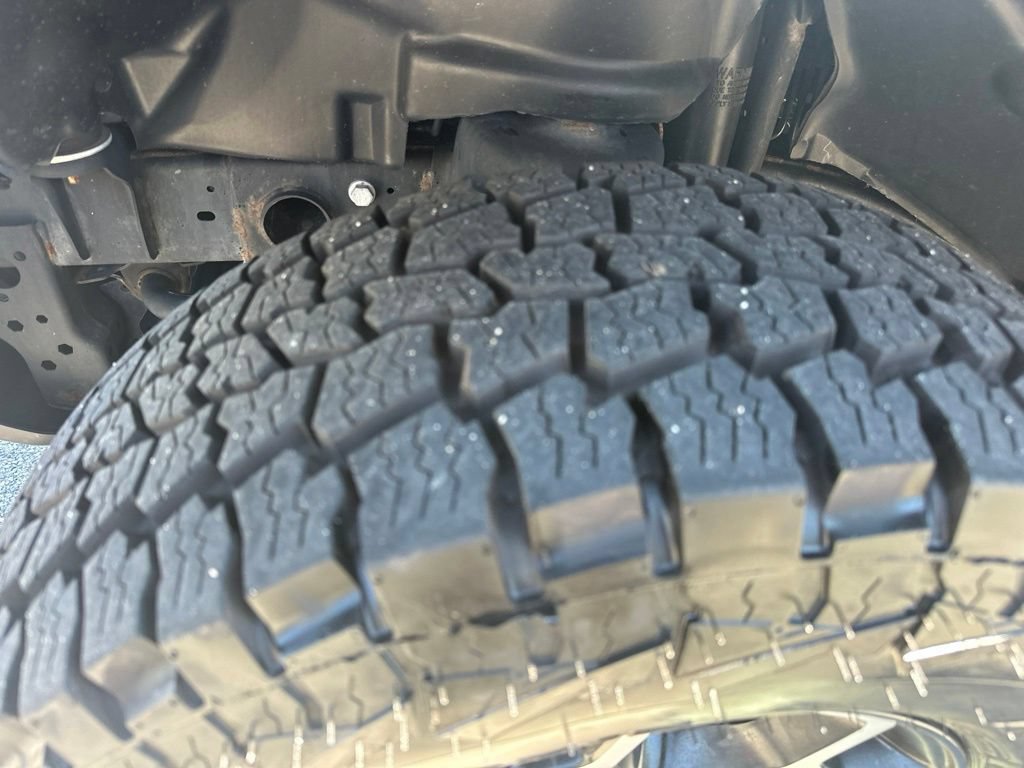 Used 2019 Jeep Wrangler Unlimited Rubicon w/ Dual Top Group AWD/4WD image 36