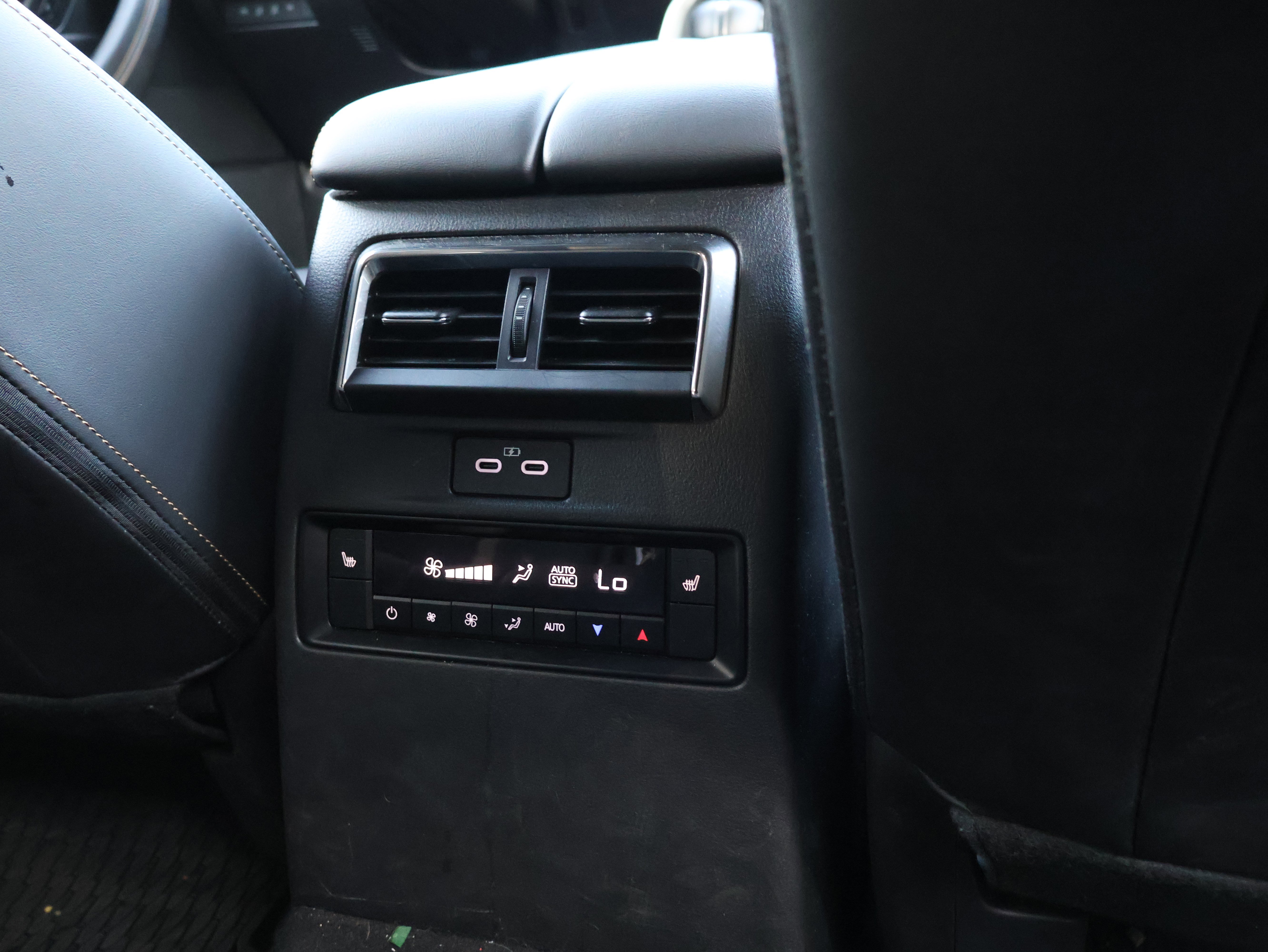 Certified 2025 MAZDA CX-70 Plug-In Hybrid w/ Premium Plus image 15