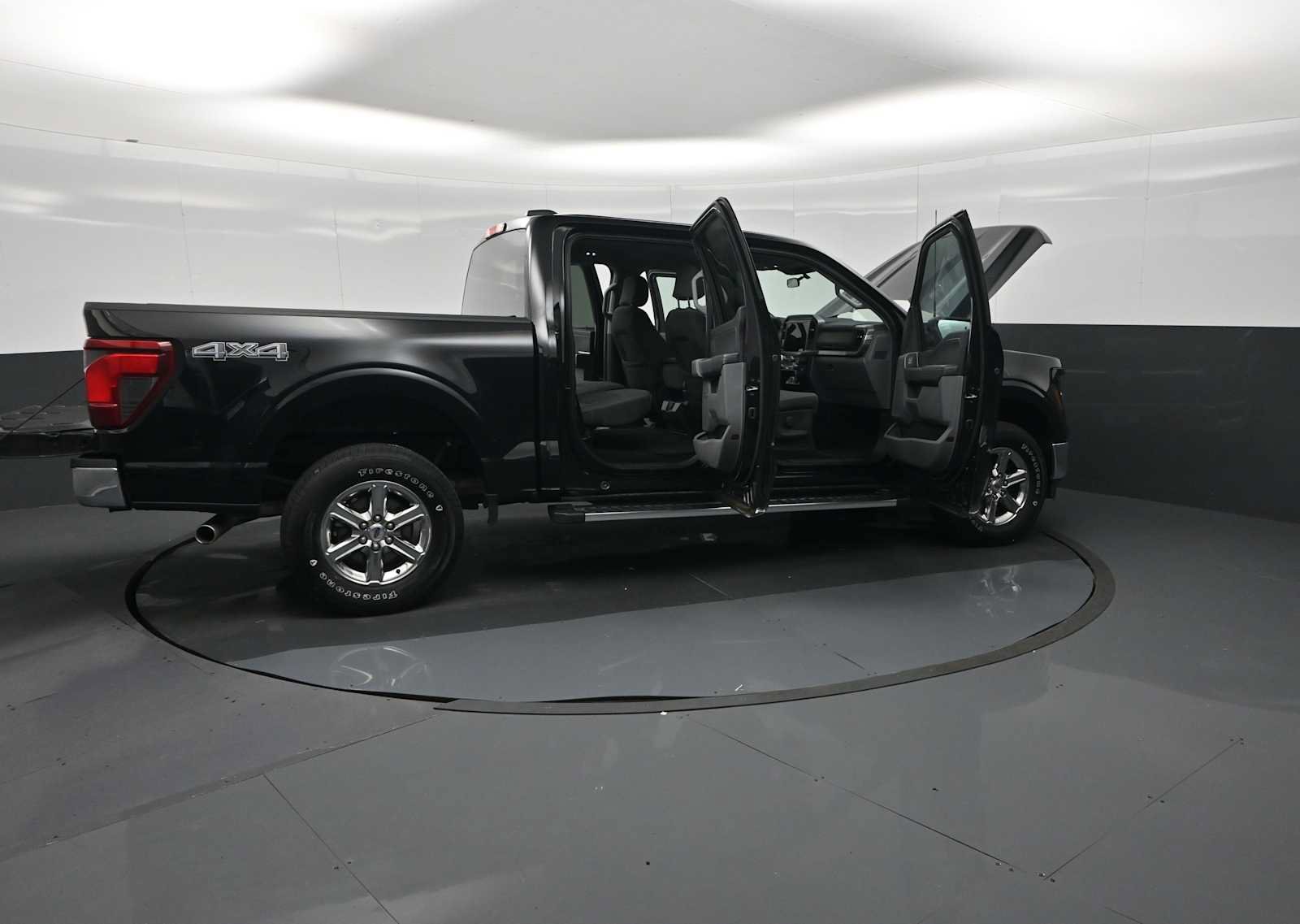 Used 2025 Ford F150 XLT w/ Equipment Group 301A Standard AWD/4WD image 49