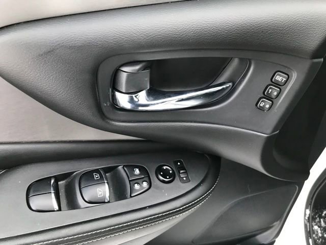 Used 2023 Nissan Murano SL image 17