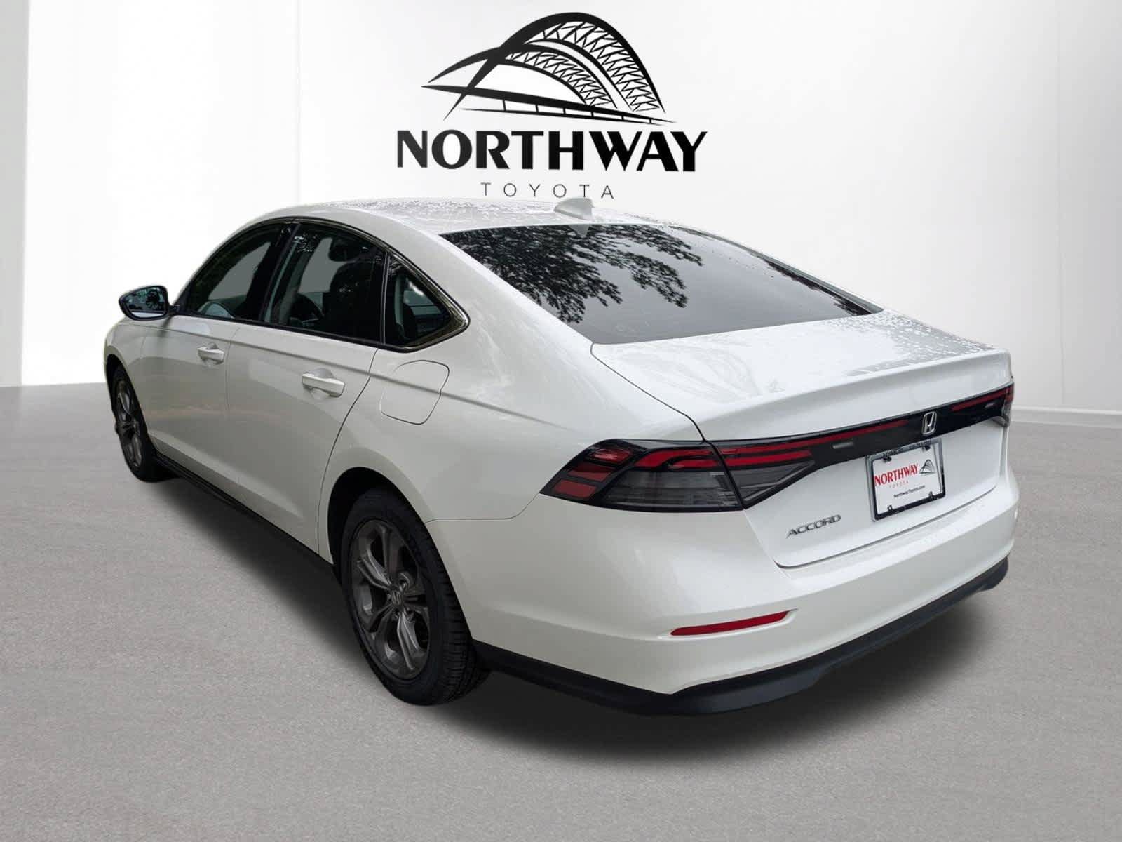 Used 2024 Honda Accord EX image 4
