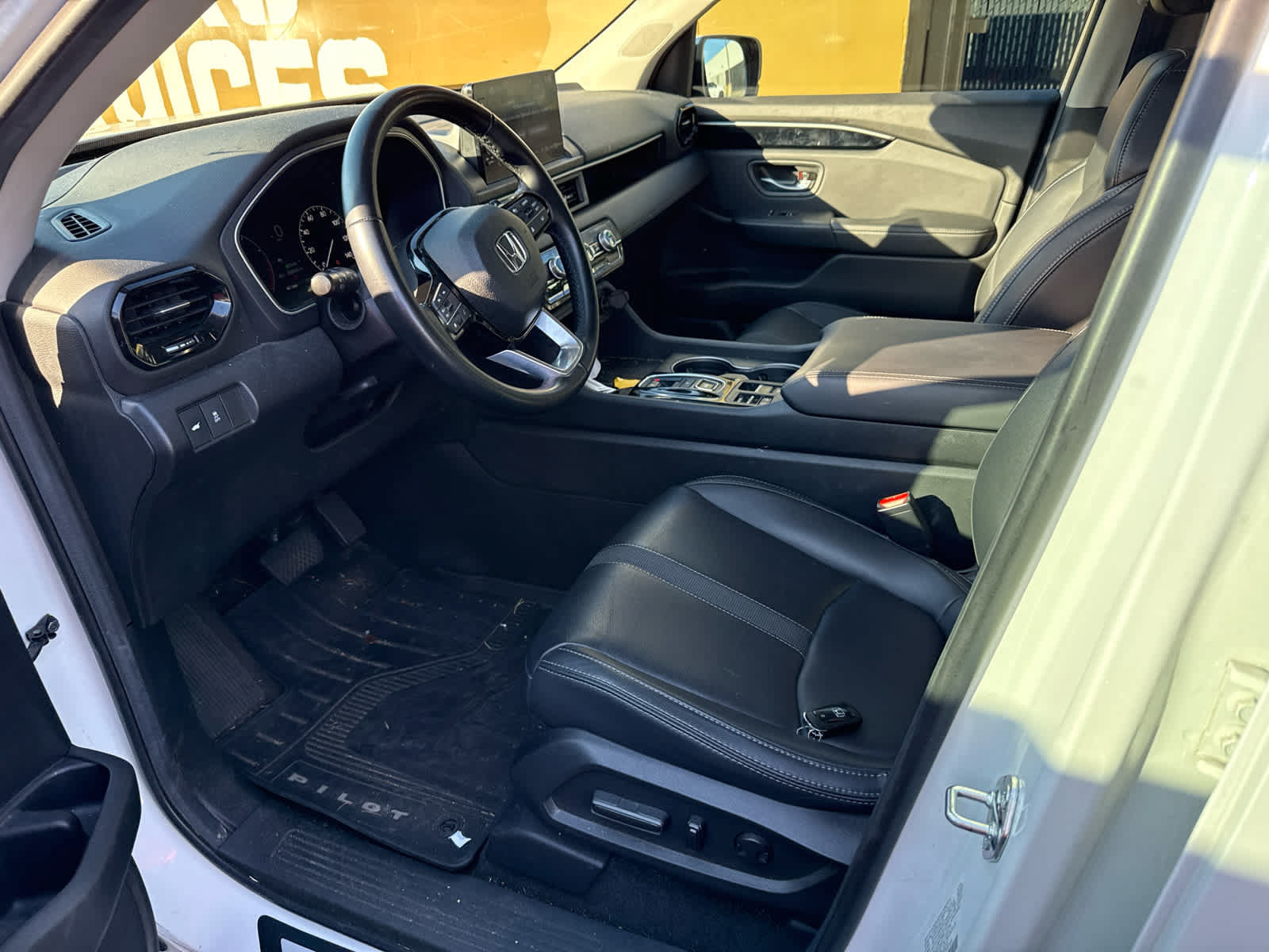 Used 2025 Honda Pilot EX-L image 7