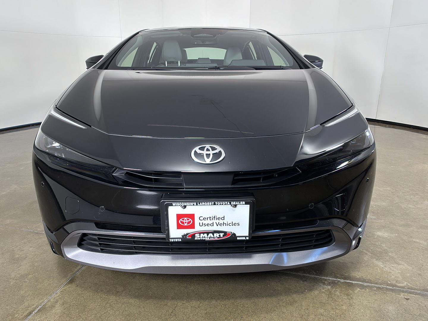 Used 2024 Toyota Prius XLE AWD/4WD image 6