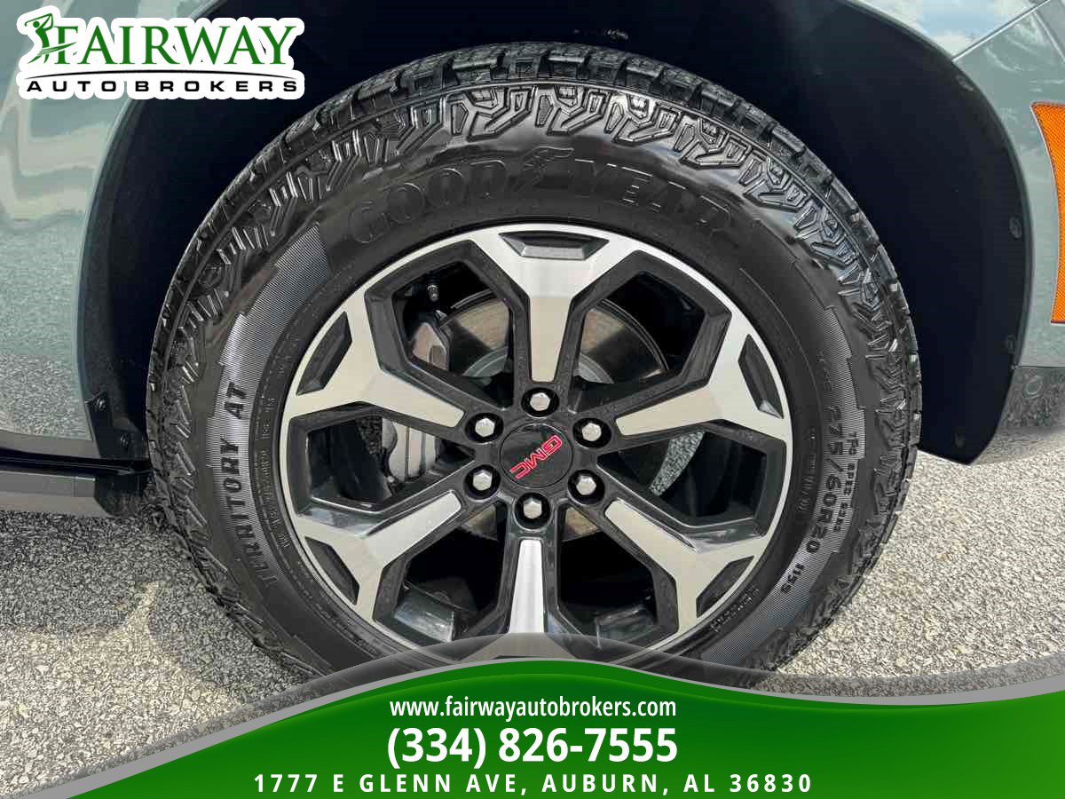 Used 2026 GMC Yukon AT4 w/ AT4 Premium Plus Package AWD/4WD image 37