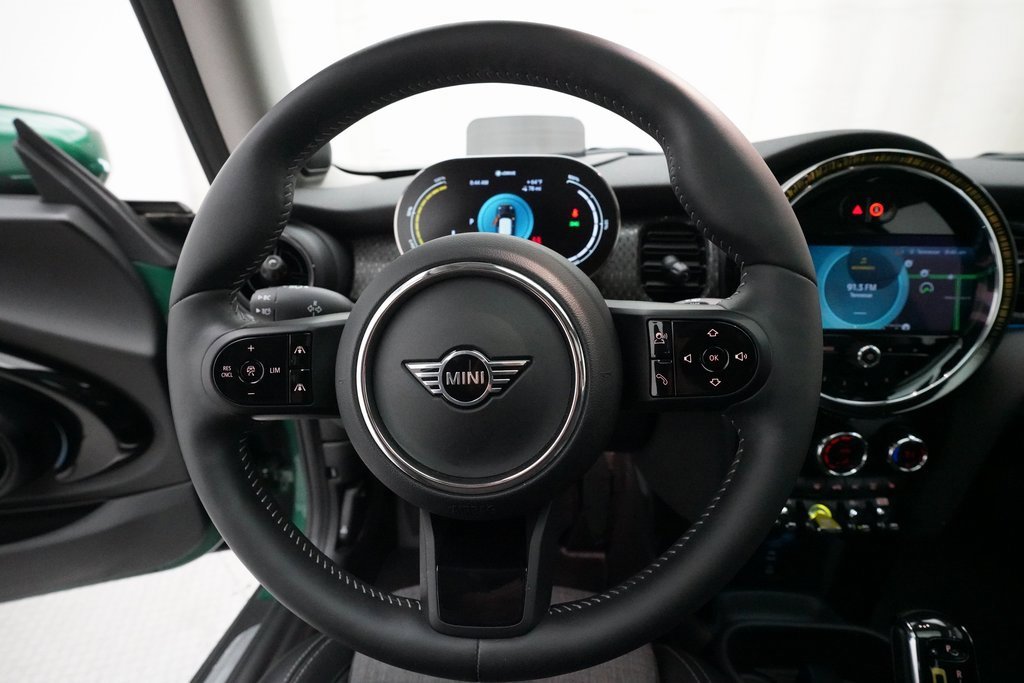 Used 2024 MINI Cooper SE image 4