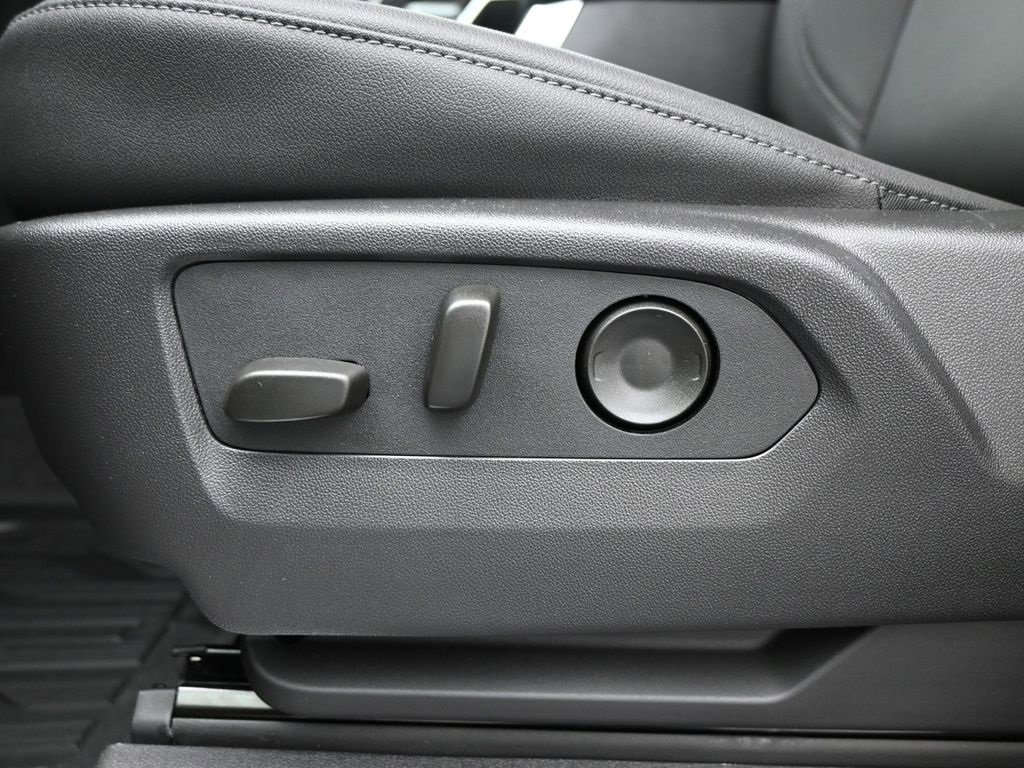 New 2026 GMC Sierra 1500 SLT w/ SLT Premium Plus Package image 12