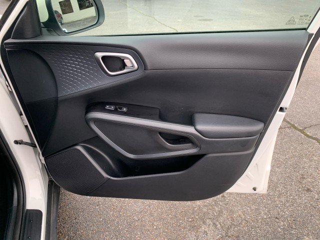 Used 2021 Kia Soul S image 19