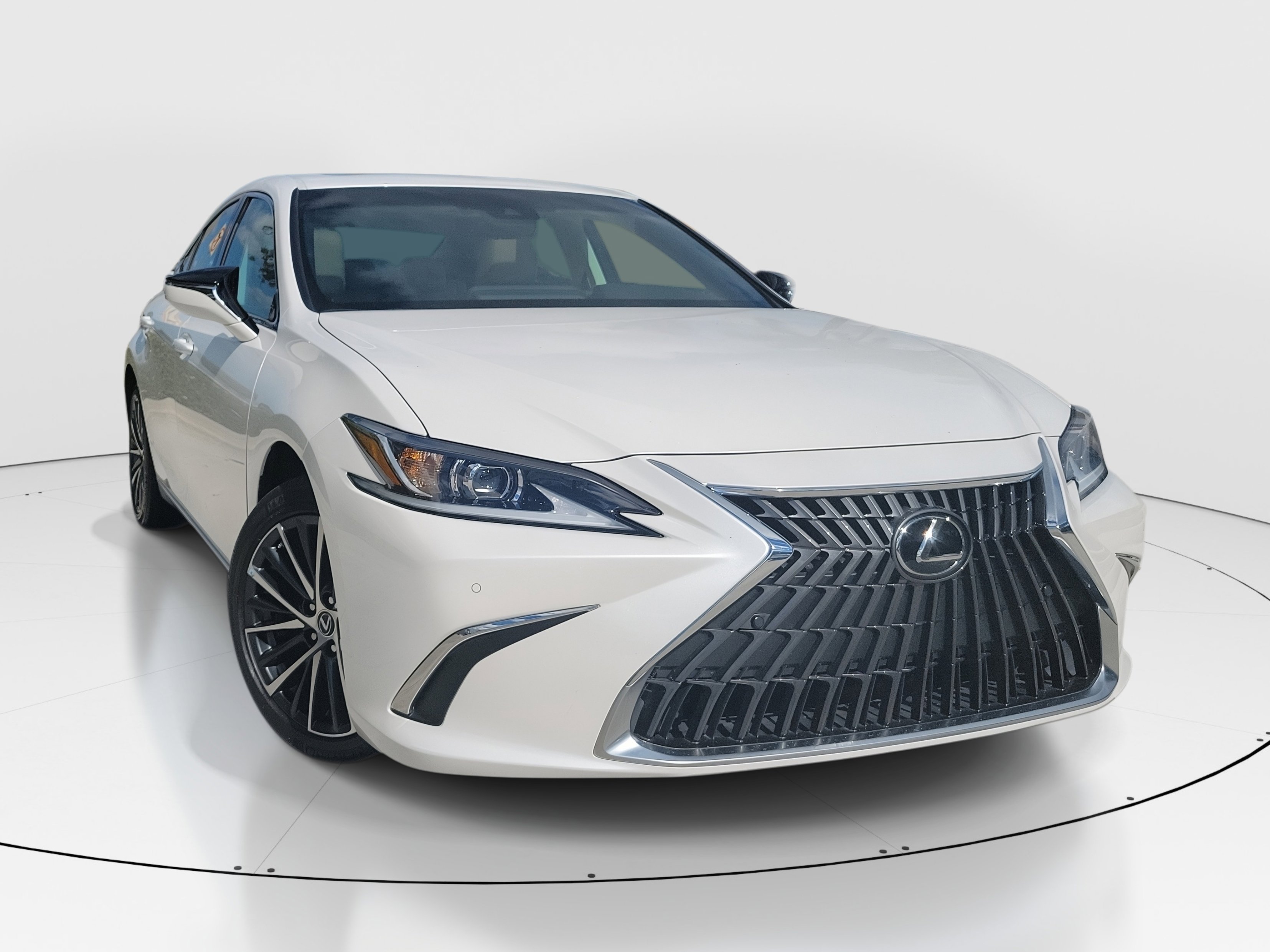 Used 2024 Lexus ES 250 w/ Premium Package image 2
