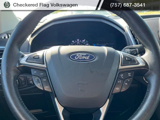 Used 2024 Ford Edge Titanium image 34
