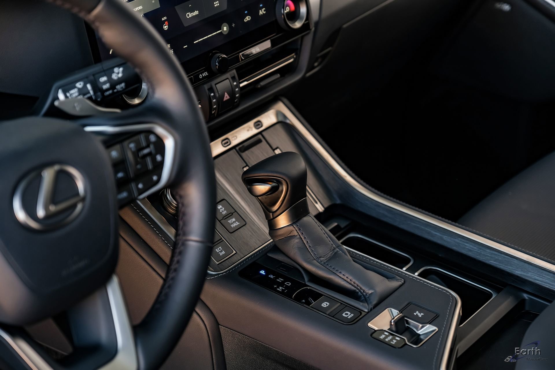 Used 2025 Lexus GX 550 550 Luxury+ HUD Traffic LIFTED w/ Accessory Package (2T) image 50