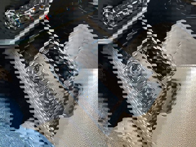 Used 2024 Ford Expedition Max Limited image 19