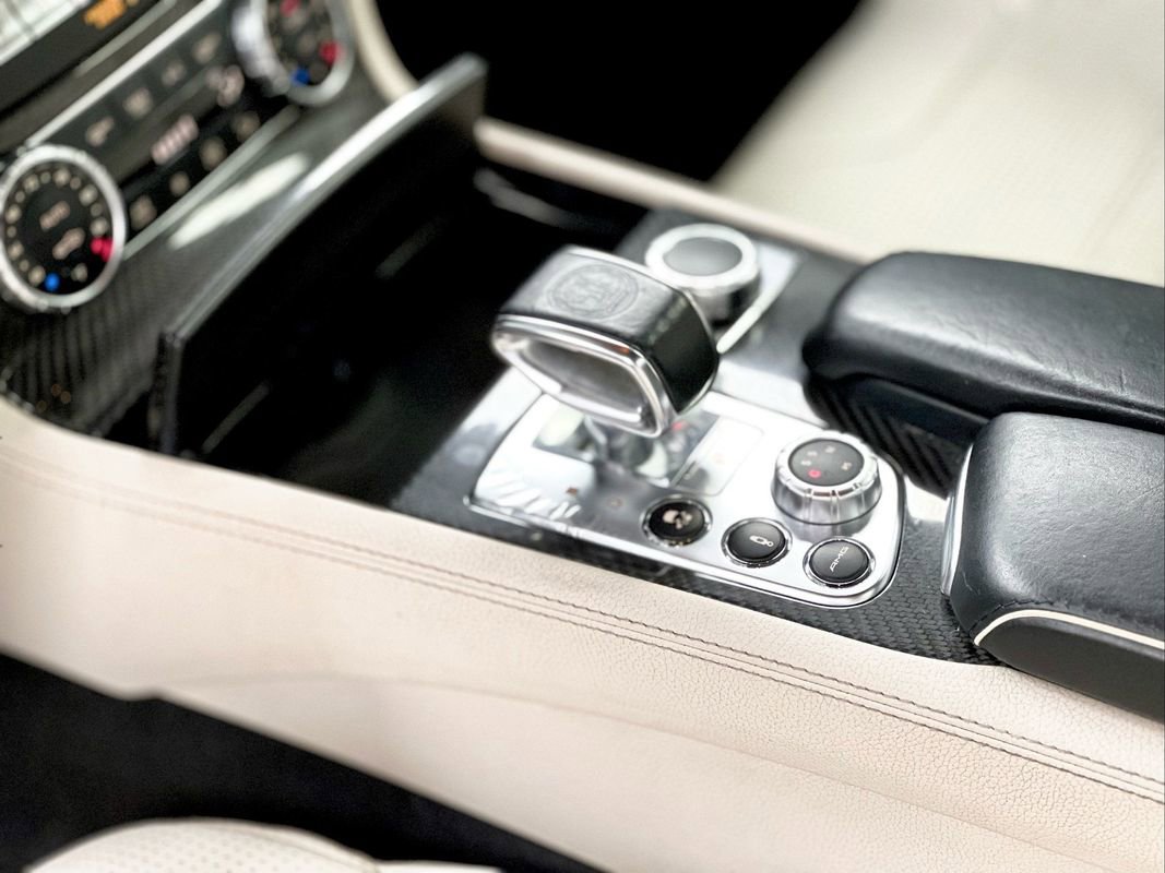 Used 2013 Mercedes-Benz SL 63 AMG image 34