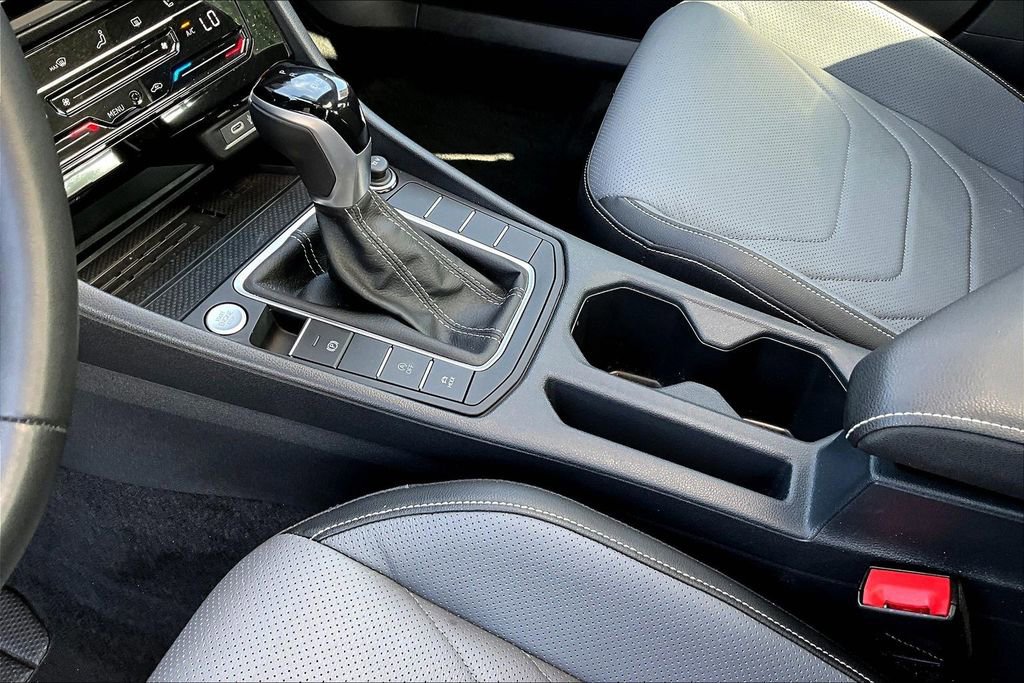 Used 2025 Volkswagen Jetta SEL image 17