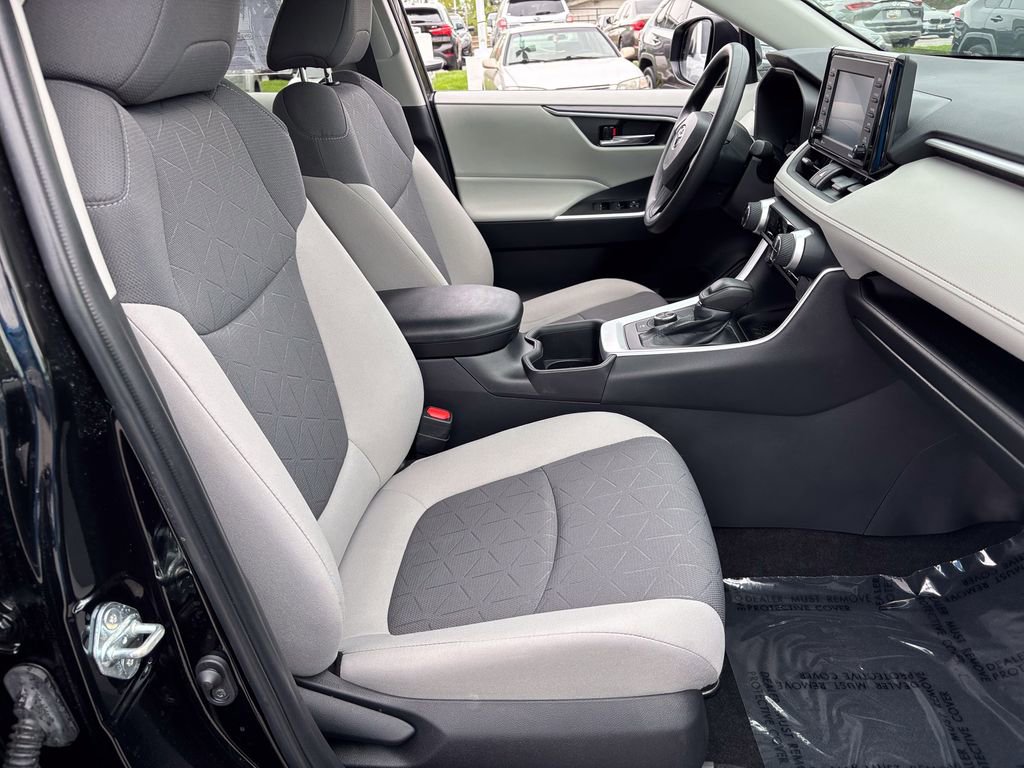 Certified 2022 Toyota RAV4 XLE w/ Convenience Package image 36