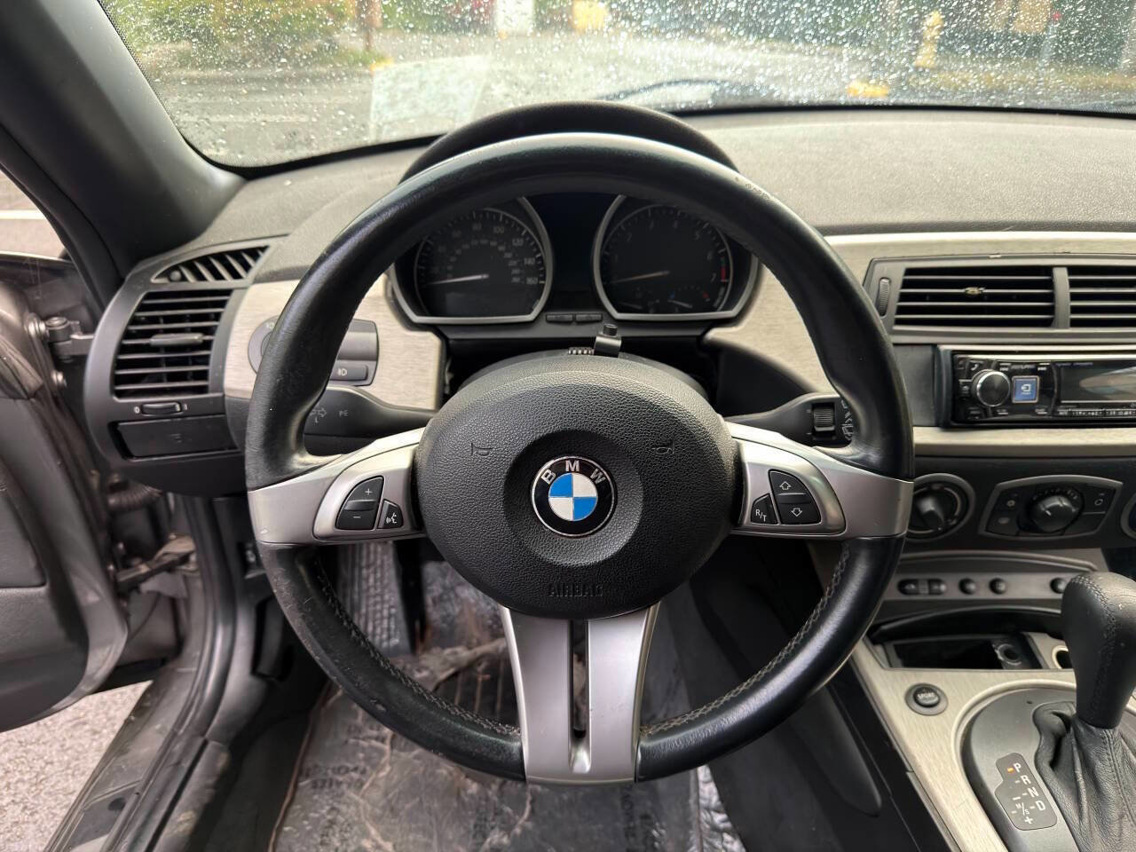 Used 2004 BMW Z4 2.5i image 12