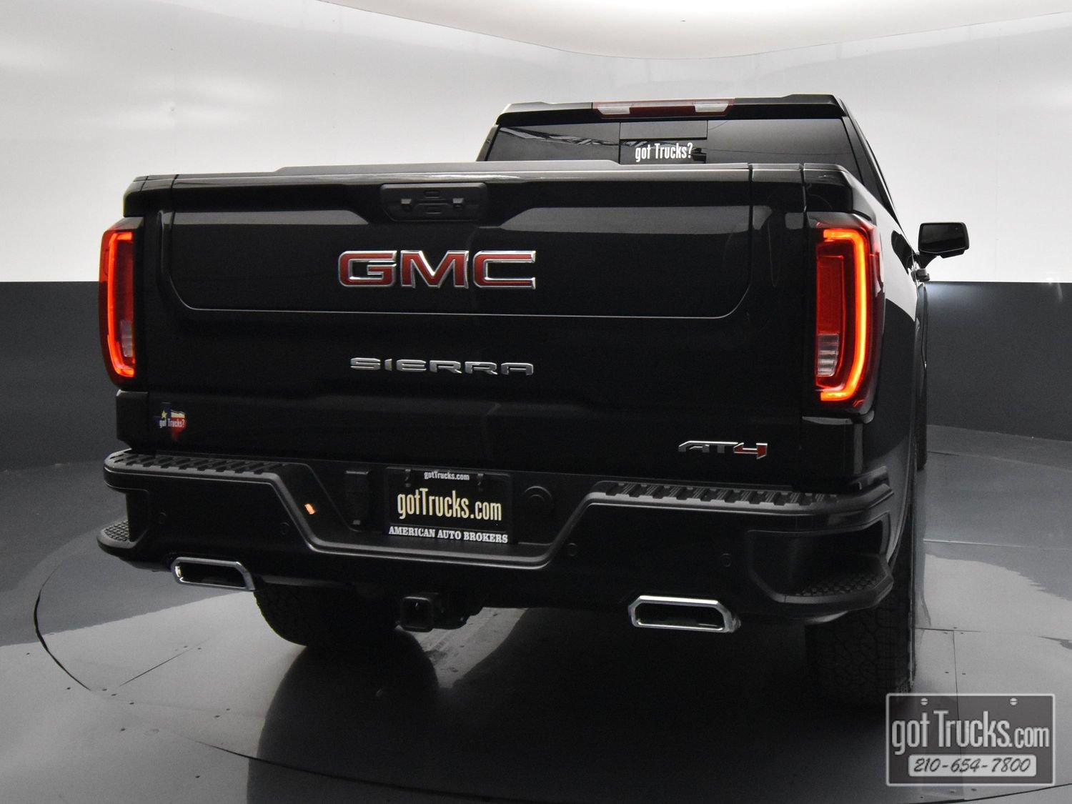Used 2024 GMC Sierra 1500 AT4 w/ AT4 Preferred Package AWD/4WD image 6