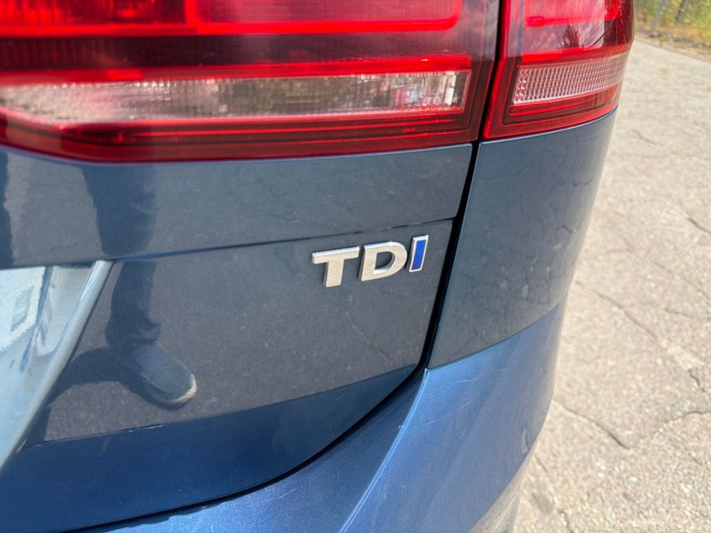 Used 2015 Volkswagen Golf TDI SE FWD image 16
