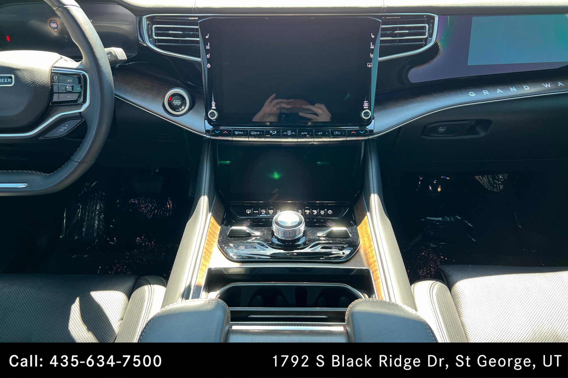 Used 2023 Jeep Grand Wagoneer L 4WD w/ Flexible Seating Group image 13