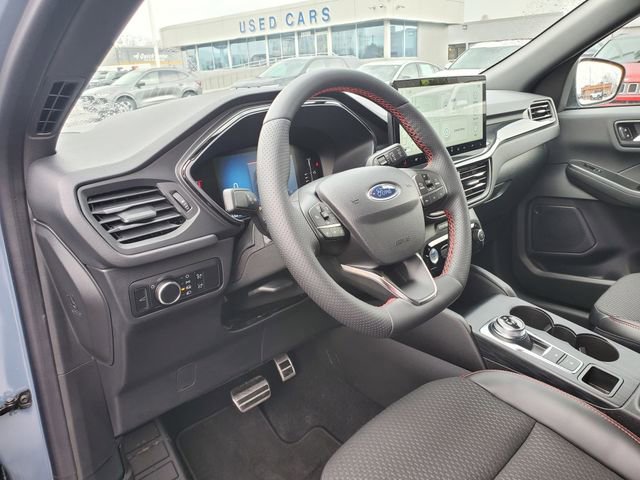 Used 2024 Ford Escape ST-Line w/ Tech Pack #1 AWD/4WD image 11