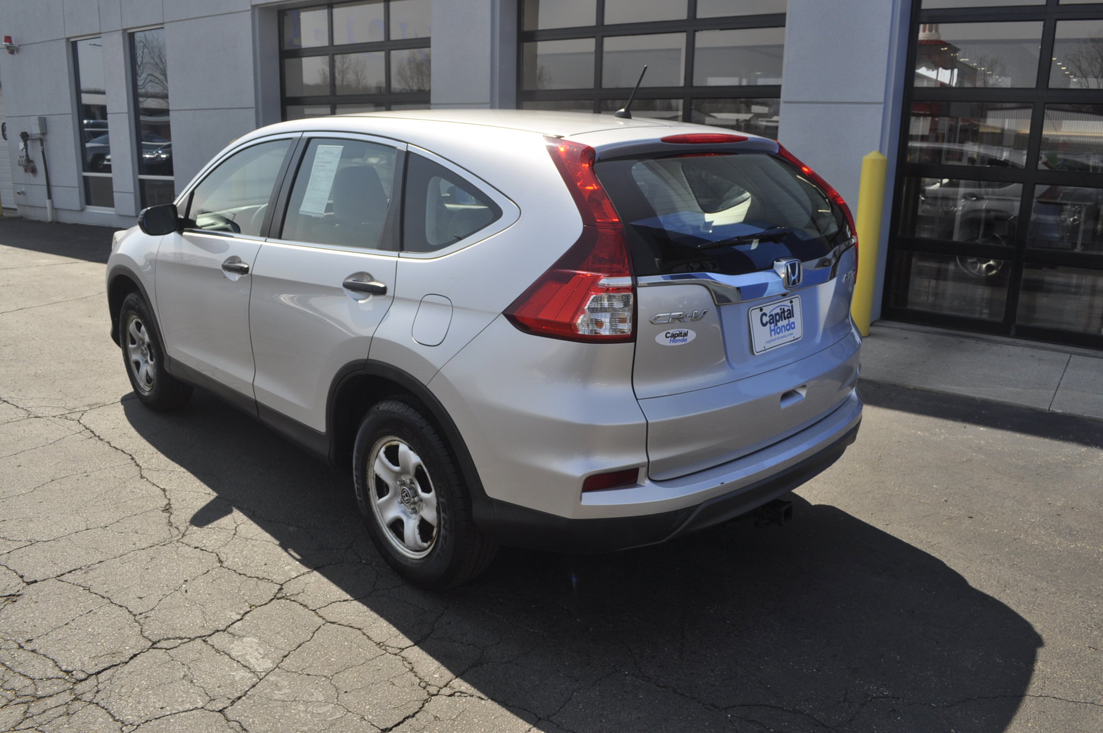 Used 2015 Honda CR-V LX image 5