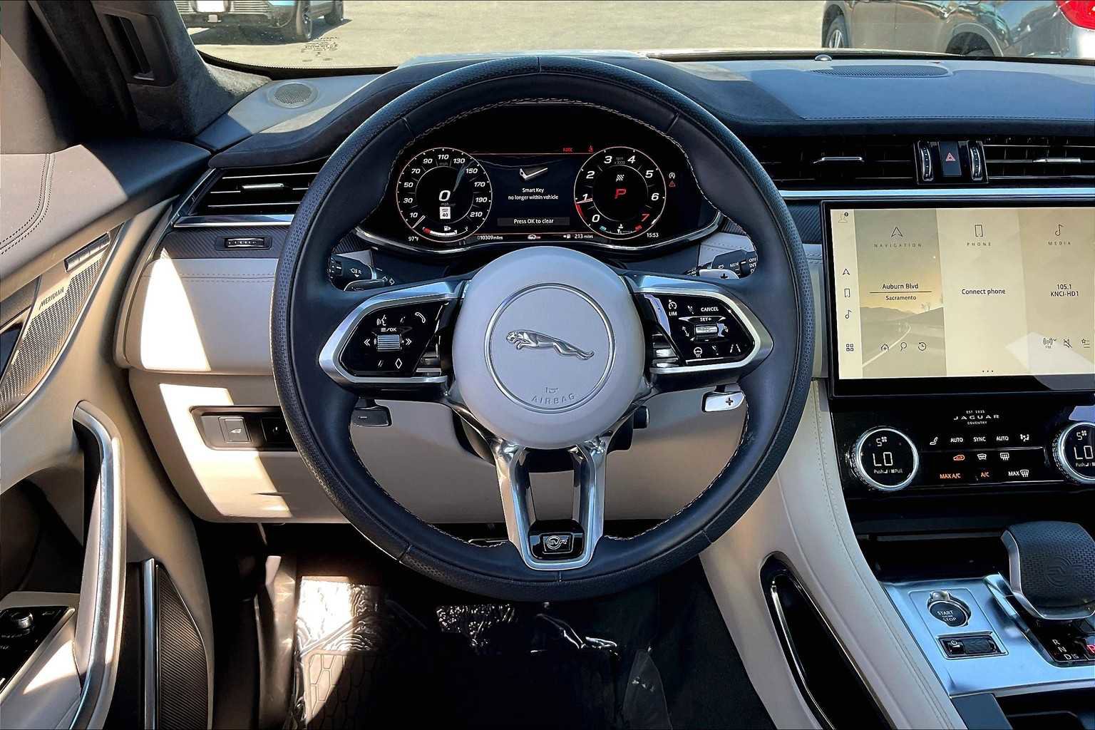 Used 2024 Jaguar F-PACE SVR AWD/4WD image 7
