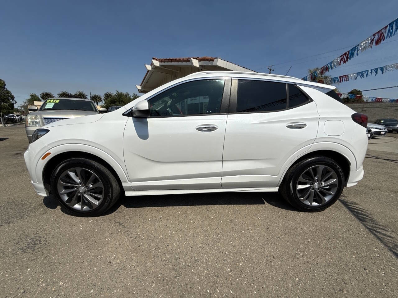 Used 2020 Buick Encore GX Select w/ Sport Touring Package FWD image 2